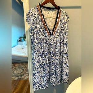 THML Blue floral V-Neck dress size:medium
